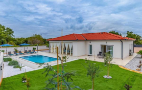 3 Bedroom Nice Home In Kavran